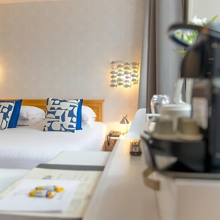 Hotel Baie Des Anges 4*
